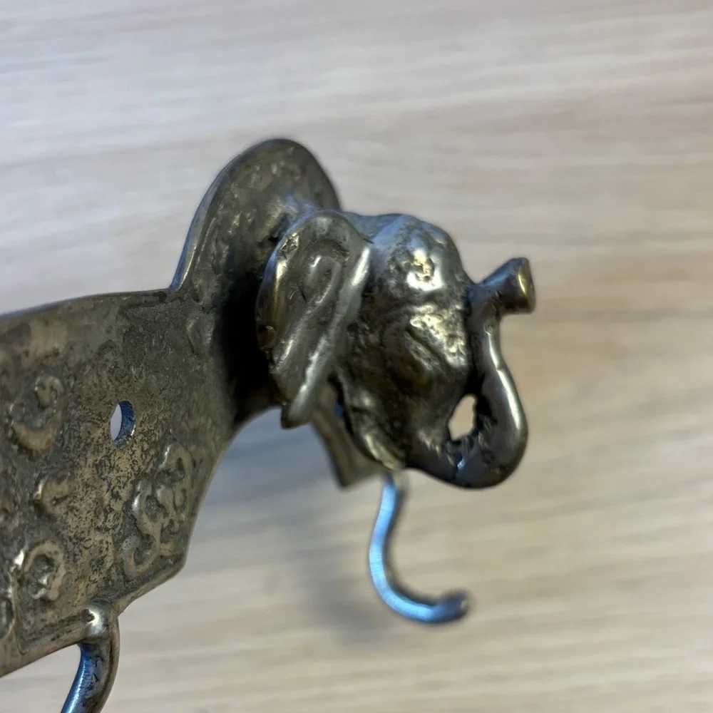 Antiqued Elephant‎ Trunk Up Silver Wall Hook Decor